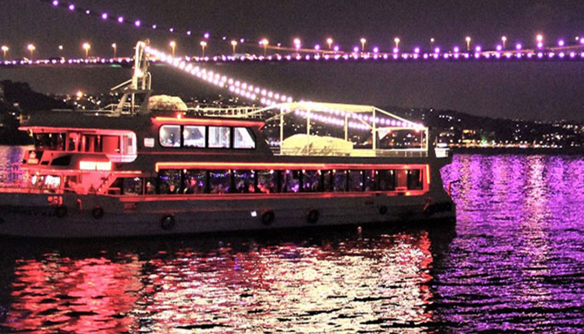 Dinner Cruise On The Bosphorus